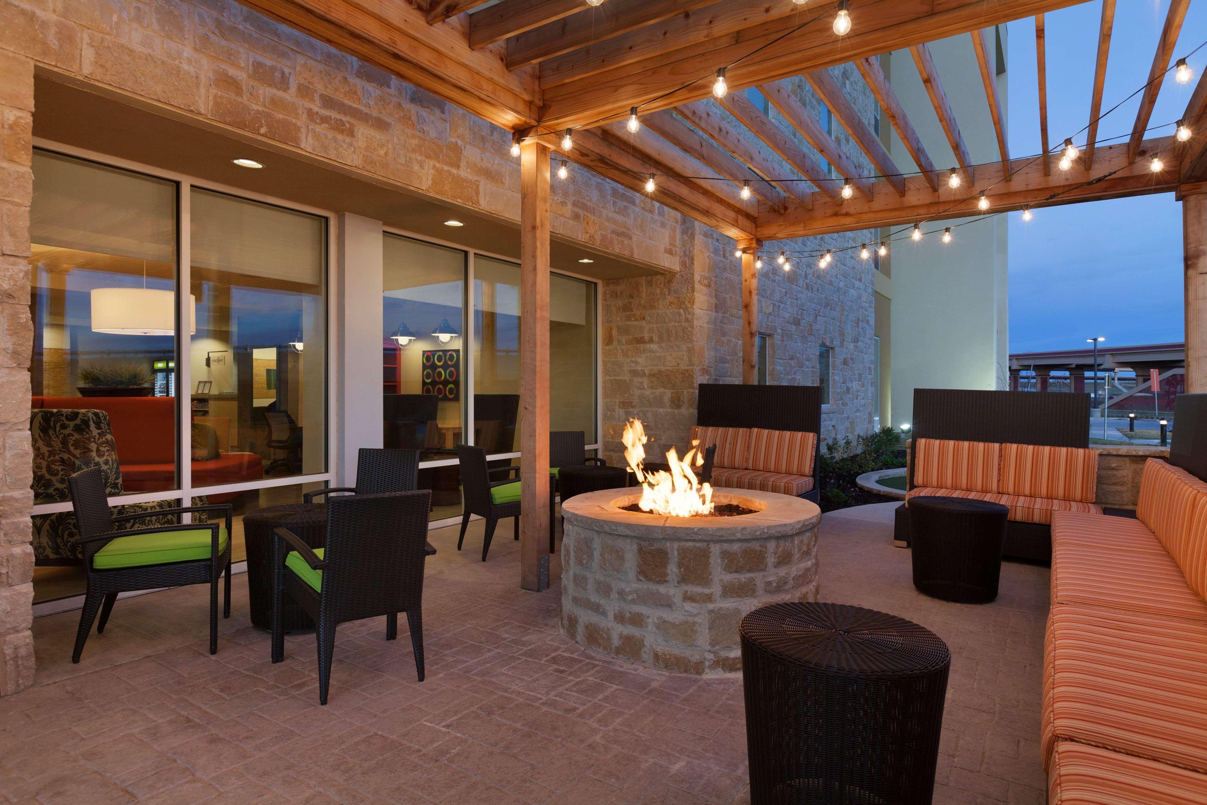 Home2 Suites By Hilton Lubbock Bagian luar foto